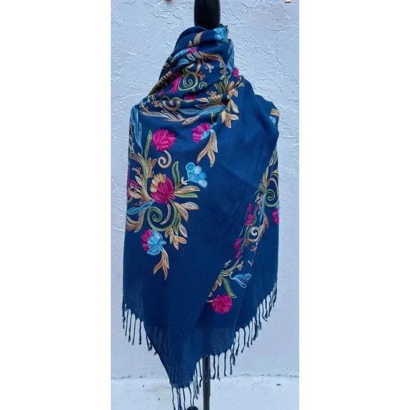 Unbranded Accessories - Unbranded Womens Embroidered Flower Scarf Multicolor Sz 29"x33"